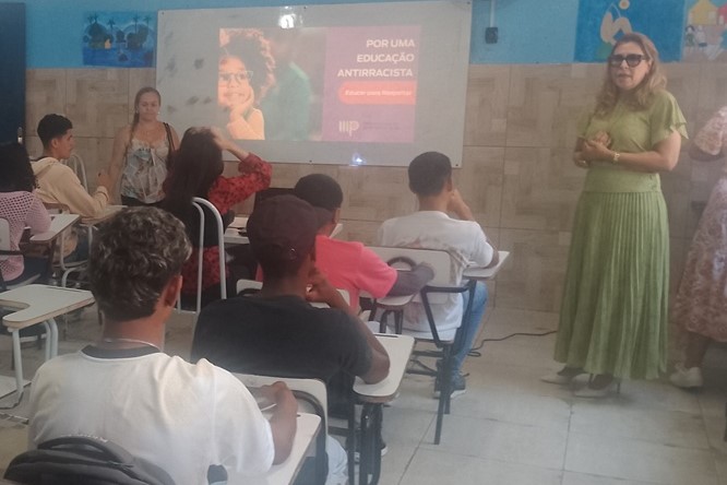 Smed e Promotoria de Justiça desenvolvem ações de conscientização sobre o Novembro Negro em escolas municipais