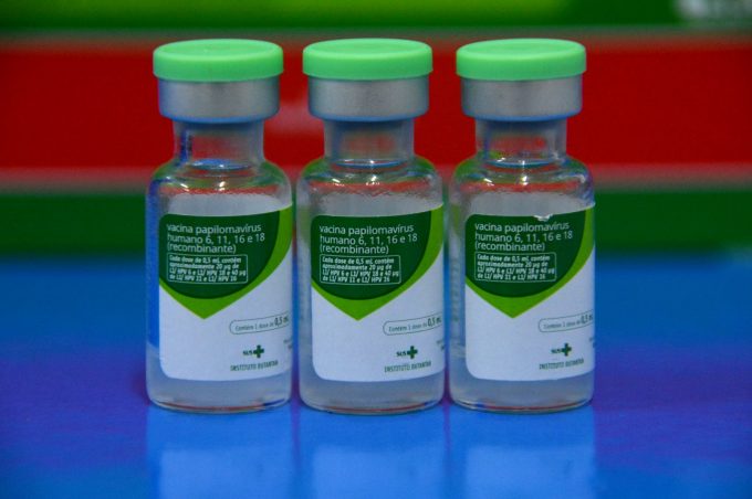 Saúde amplia vacinação contra HPV para mulheres diagnosticadas com lesões pré-cancerosas no colo do útero