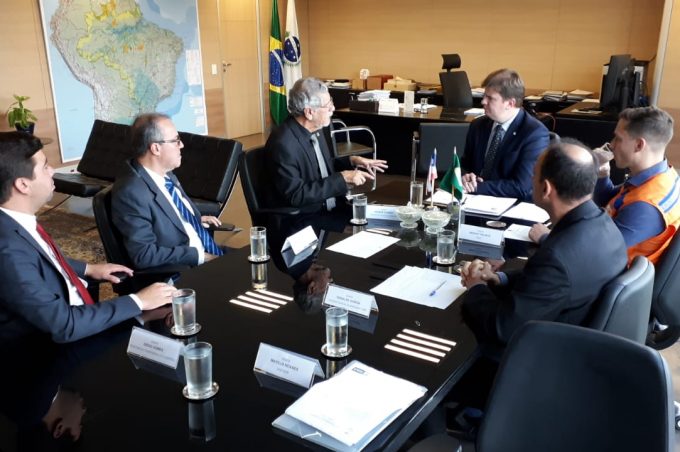 Prefeito é recebido em Brasília por ministro do Desenvolvimento Regional