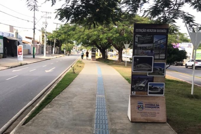 Exposição de fotos do antigo Terminal está na avenida Olívia Flores