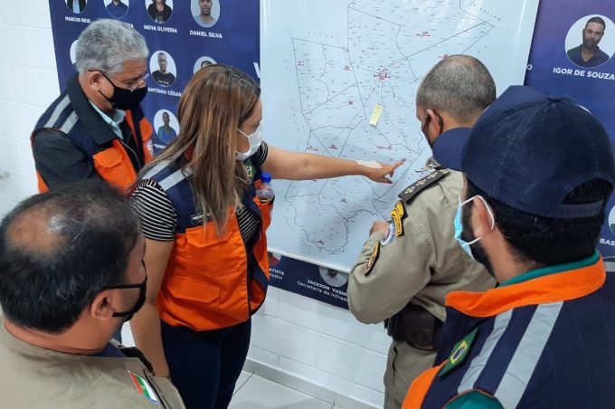 Prefeita aciona força-tarefa para atender atingidos pela chuva e alerta sobre risco de desabamento de barragens