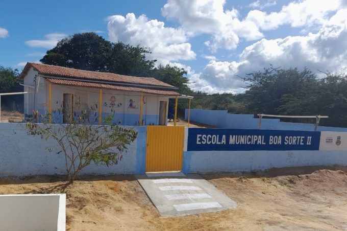 Secretaria Municipal de Educação realiza melhorias em mais duas escolas da zona rural