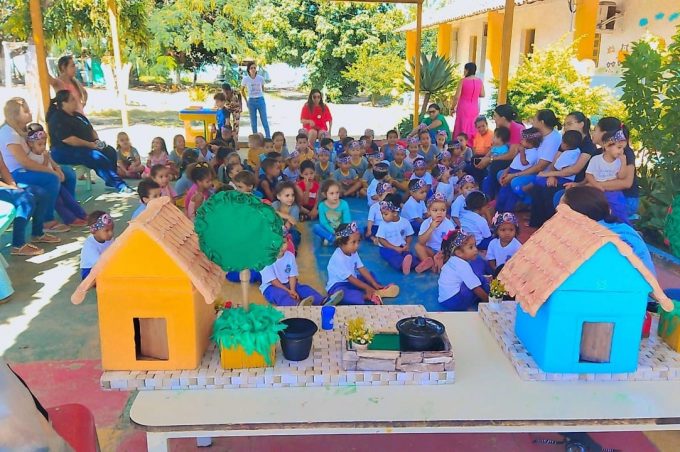 Alunos do Centro Municipal de Educação Infantil Prascóvia Menezes participam de projeto de combate à dengue
