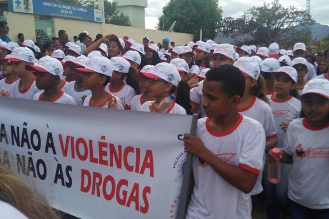 Escola Municipal Eurípedes Peri Rosa promove prática esportiva e ações de combate às drogas