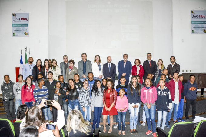 Prefeitura assina convênio e dá início ao programa Cidadão Aprendiz