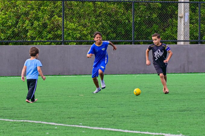 Lagoa das Bateias: principal opção de lazer da Zona Oeste, Vila Esportiva completa um ano de revitalização