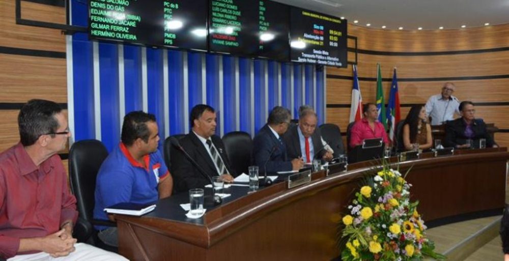 Prefeitura participa de sessão sobre transporte coletivo na Câmara
