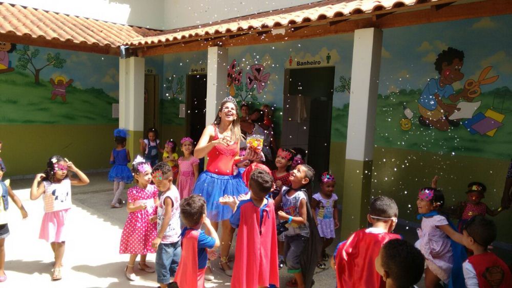 Bailes de Carnaval animam as escolas e creches municipais