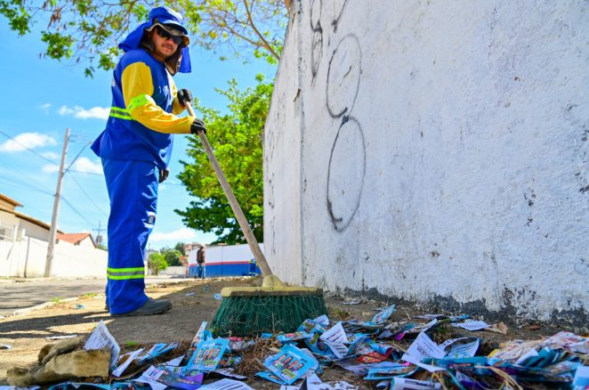 Prefeitura reforça limpeza na cidade após primeiro turno das eleições