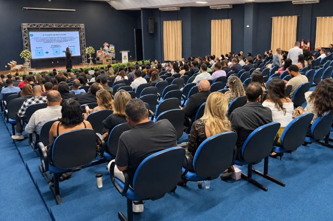 Programa Líderes de Valor forma 200 servidores e premia projetos inovadores