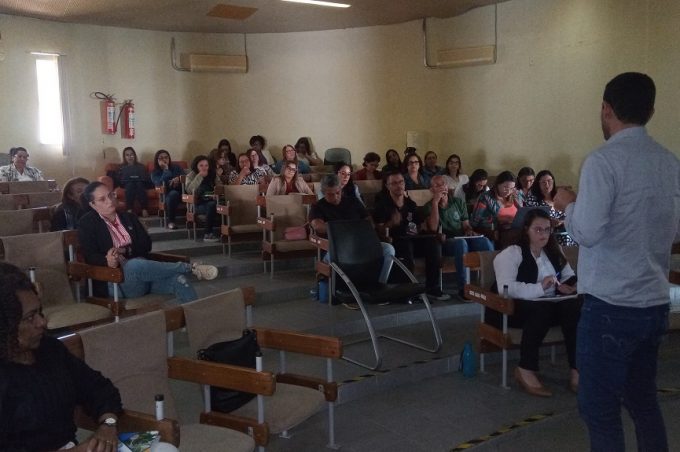 Segurança e educação infantil são discutidas em encontro com gestores das escolas municipais