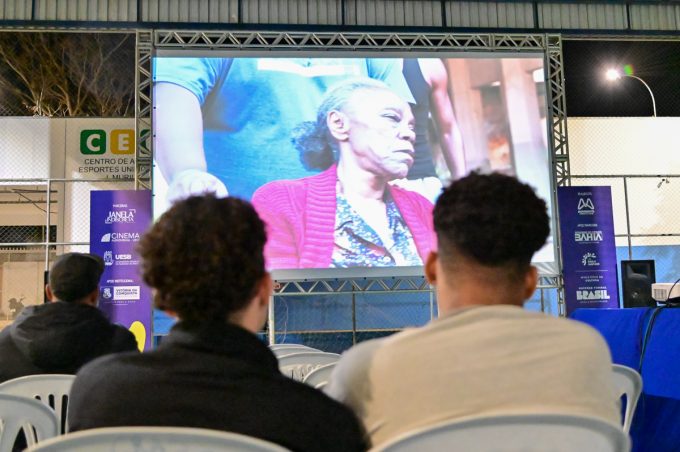 Mostra de Cinema Conquista: Cine-Tenda na Praça CEU atrai público interessado na sétima arte brasileira