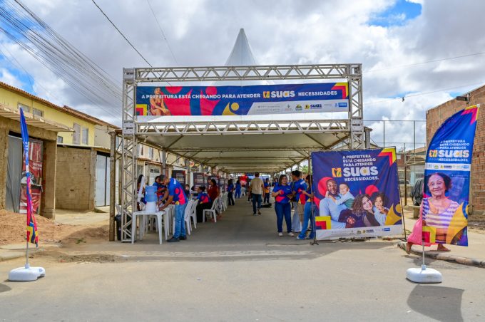 Moradores dos Condomínios Lagoa Azul 1, 2 e 3 receberam atendimentos do Suas na Comunidade neste sábado, 11
