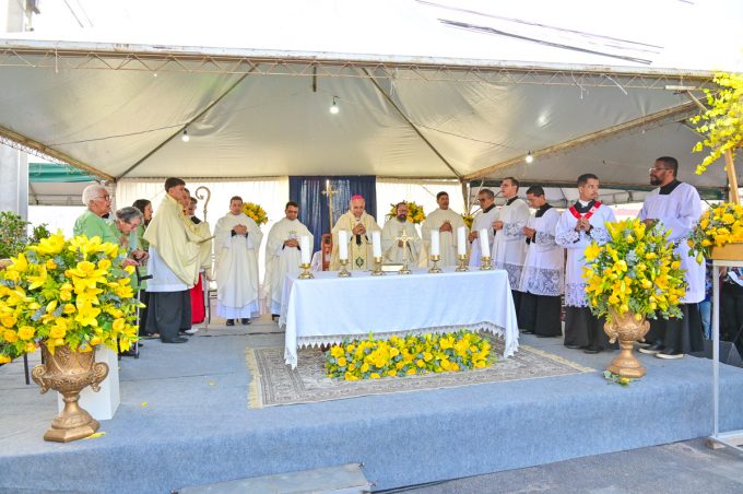 Vitória da Conquista celebra padroeira do Brasil com missa na Paróquia Nossa Senhora Aparecida neste domingo, 12