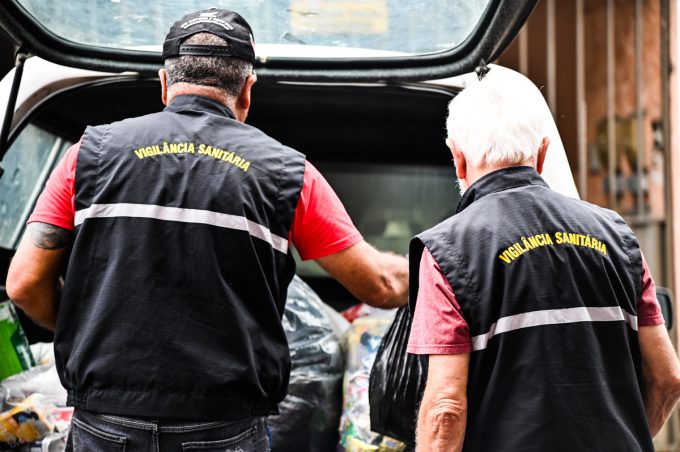 Vigilância Sanitária apreende 430 kg de alimentos impróprios para consumo. Fiscalização segue em regime de plantão
