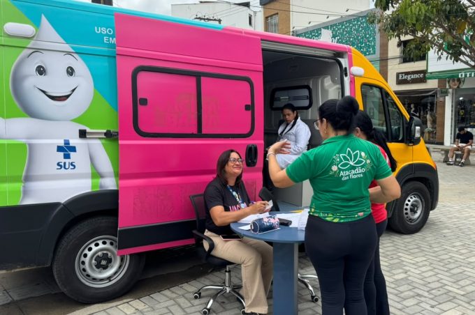 Vacimóvel: Secretaria Municipal de Saúde intensifica imunização com ação na Praça Nove de Novembro
