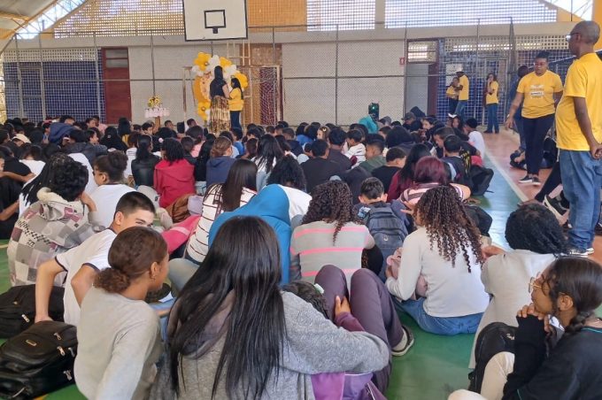 Setembro Amarelo: projeto da Coordenação da Juventude conscientiza estudantes sobre importância da saúde mental 