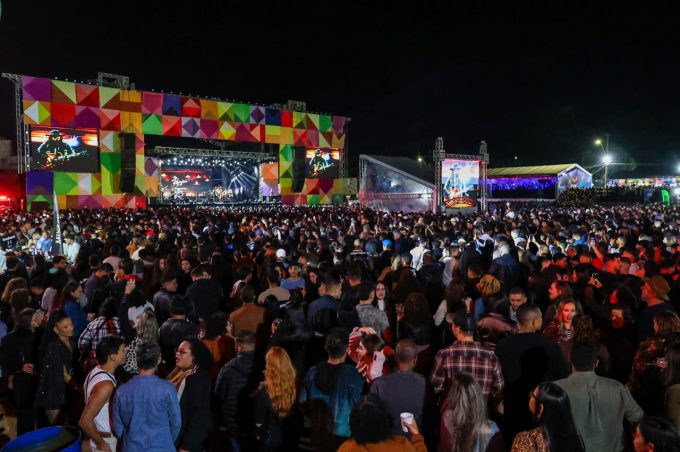 Arraiá da Conquista 2025: mistura de arrocha, forró e sertanejo marcou a noite de sábado. Avaliação da festa é positiva 