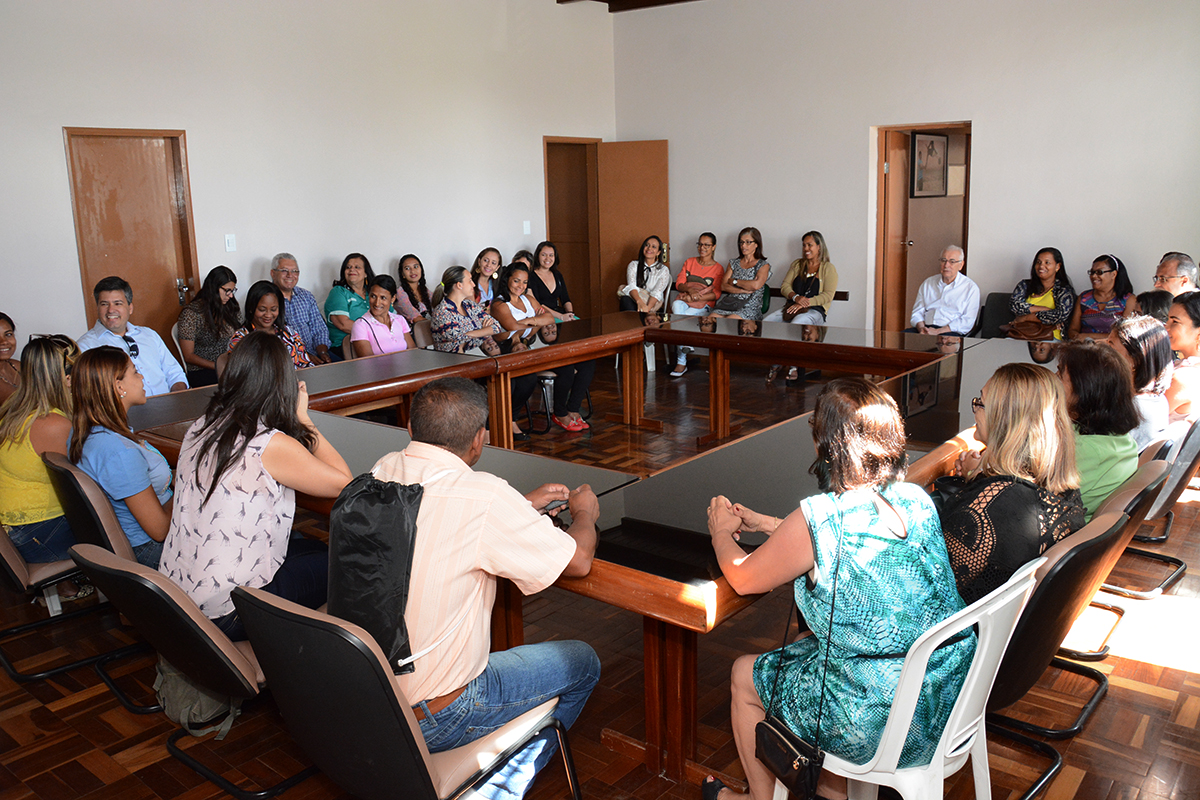 Prefeitura entrega Escola Municipal Maria Célia Ferraz totalmente revitalizada