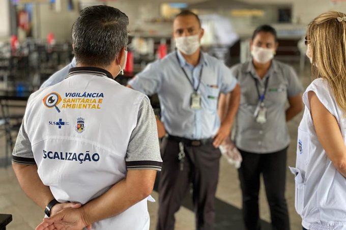 Vigilância Sanitária visita locais de embarque e desembarque de passageiros em ação de prevenção contra o Coronavírus