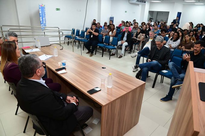 Prefeitura amplia debates sobre planejamento habitacional e direito à moradia em Vitória da Conquista