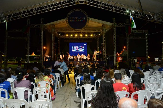 1º Festeccon: estrutura, exposições e show animam público no primeiro dia de festival