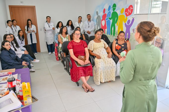 Agosto Dourado: ação orienta gestantes da Unidade de Saúde Régis Pacheco sobre importância e prática da amamentação
