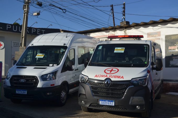 Vitória da Conquista fortalece rede municipal de saúde com novos veículos e equipamentos entregues nesta sexta-feira