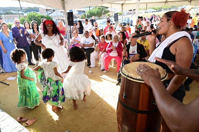 Cras Pedrinhas celebra 15 anos com festa protagonizada pelos referenciados