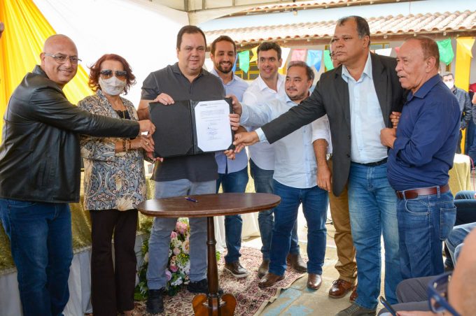 Autorizado o asfaltamento de 57 ruas no Jardim Valéria, Santa Terezinha, Jardim Sudoeste e Copacabana 2