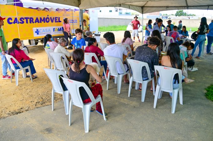 Castramóvel já atendeu 56 animais nesse primeiro dia no Comveima 