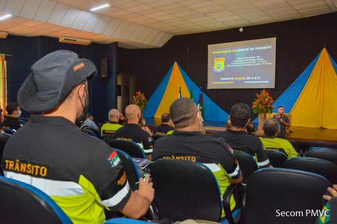 Secretaria de Mobilidade promove curso para atualização profissional dos agentes municipais de trânsito