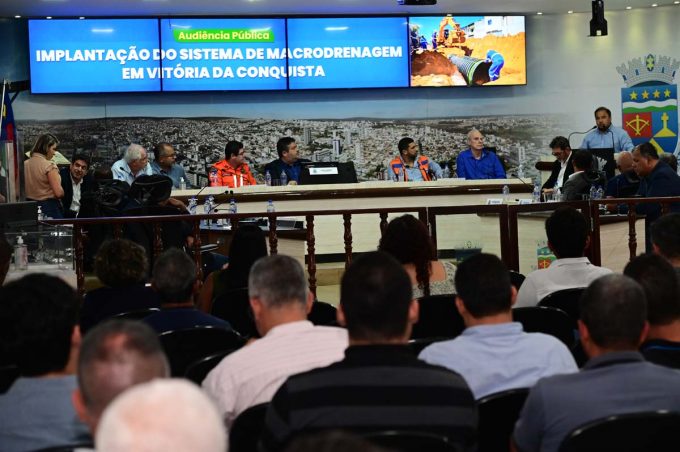 Representantes da Prefeitura participam de audiência pública na Câmara sobre macrodrenagem para o município