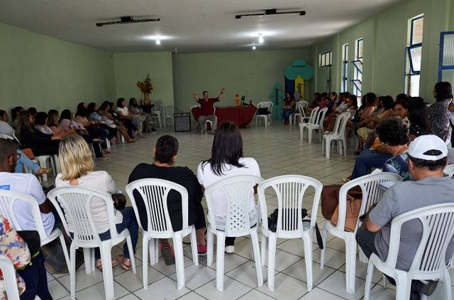 Formação traz aos profissionais da Rede Municipal de Ensino técnicas para contação de histórias