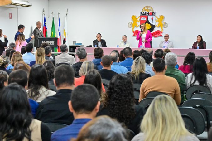 Cerca de 200 servidores municipais participam de aula inaugural do programa “Líderes de Valor”