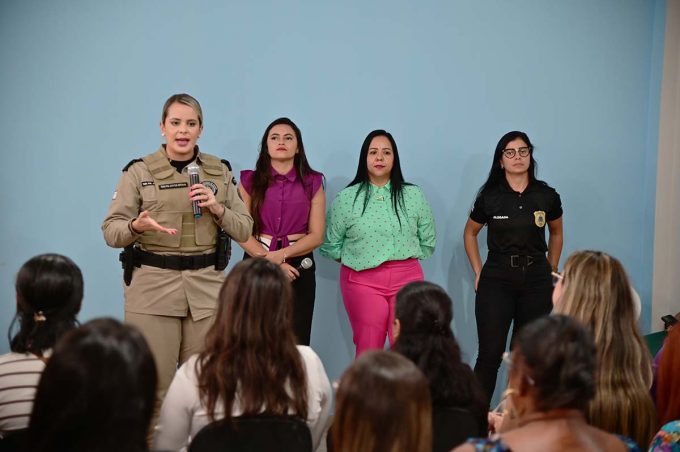 Agosto Lilás: palestra sobre a Lei Maria da Penha fortalece rede de apoio às mulheres