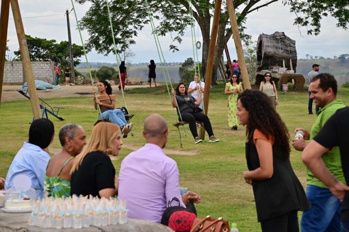 Servidores da Coordenação Municipal de Saúde Mental participam de atividade recreativa e terapêutica na Serra do Marçal