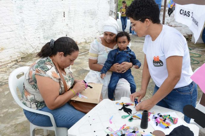 Coordenação de Igualdade Racial promove ação comunitária na rua da Corrente