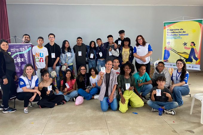 Campanha de erradicação do trabalho infantil mobiliza adultos, crianças e adolescentes na Zona Rural e urbana