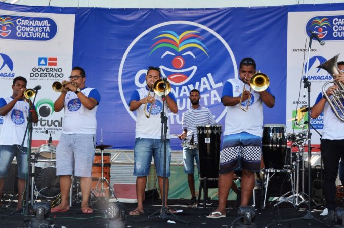 Carnaval Conquista Cultural reúne milhares de foliões
