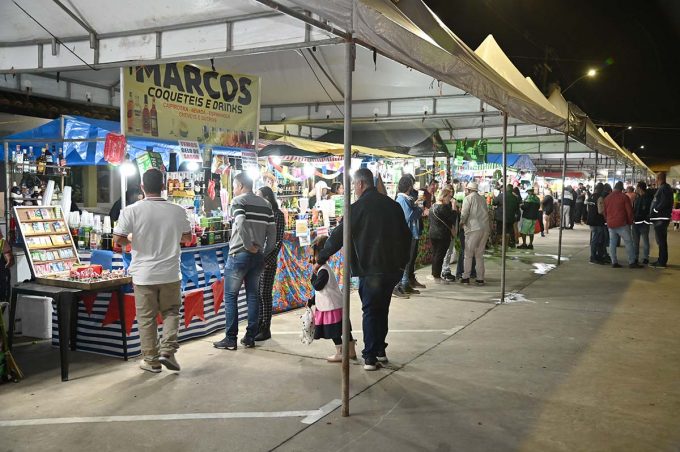 Arraiá da Conquista: comerciantes apostam em boas vendas durante as noites de festa