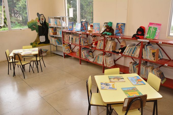 Biblioteca Municipal passa por organização geral para melhorar espaço e atendimento