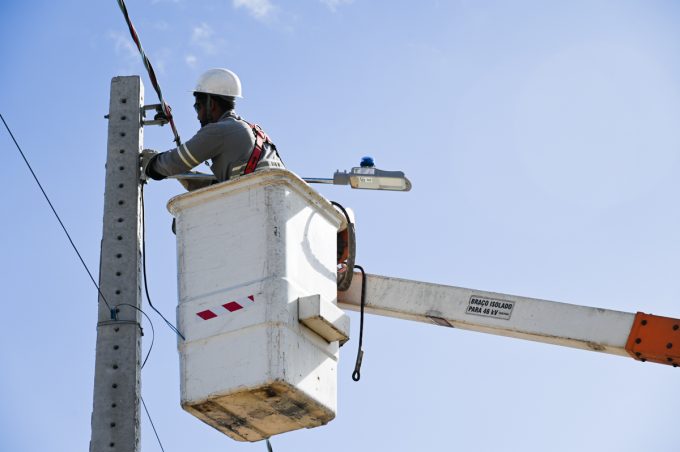 Brilha Conquista: Jardim Copacabana I e Comveima II recebem serviço de melhoramento na iluminação pública