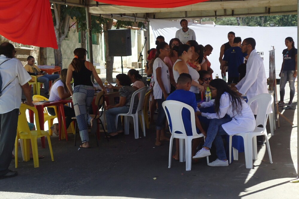 Centro de Saúde Hugo Castro de Lima realiza feira de serviços para a comunidade
