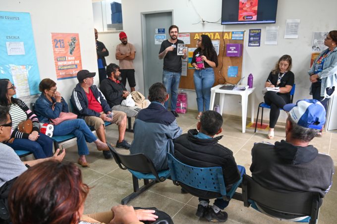 Lançamento de livreto no CAPS AD III valoriza narrativas e reforça cuidado em Saúde Mental