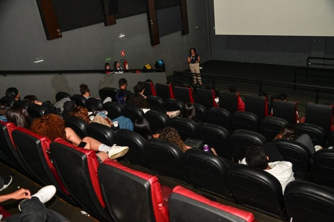 Vestibular da Uesb: Coordenação da Juventude promove sessão gratuita de cinema para estudantes