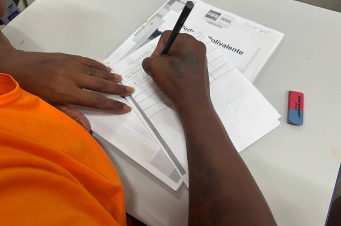 Curso profissionalizante de Pedreira Polivalente é ofertado a mulheres privadas de liberdade do Presídio Nilton Gonçalves