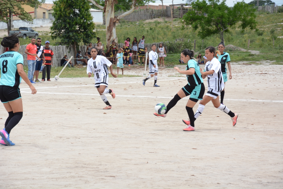 Copa de Futebol Feminino leva esporte e lazer para a zona rural