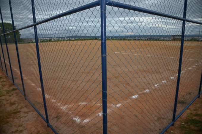 Governo Municipal entrega campo revitalizado no bairro Nossa Senhora Aparecida nesta sexta-feira, 14