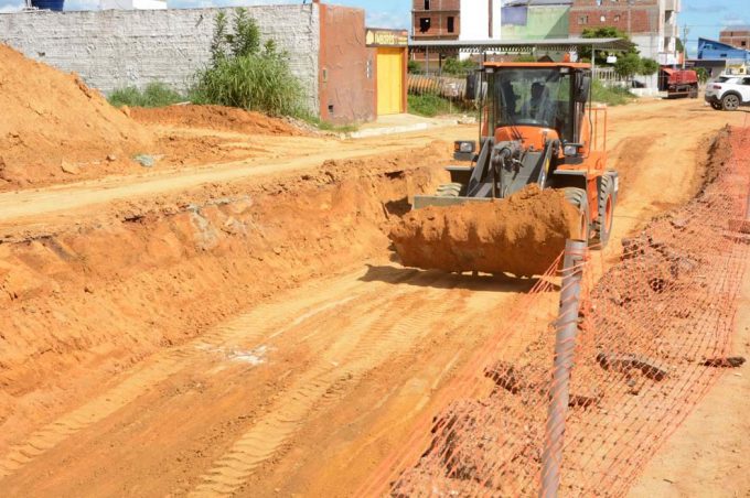 Prefeitura prossegue com recuperação do sistema de macrodrenagem da Avenida Francisco Sabino
